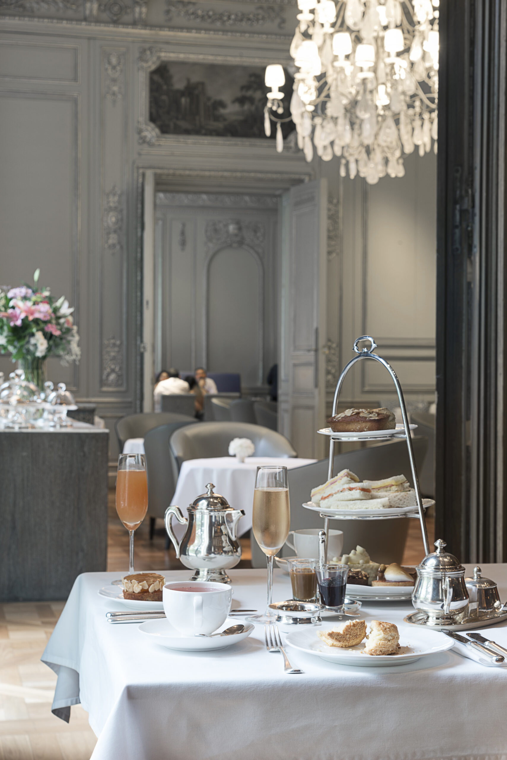 Five o'clock tea1