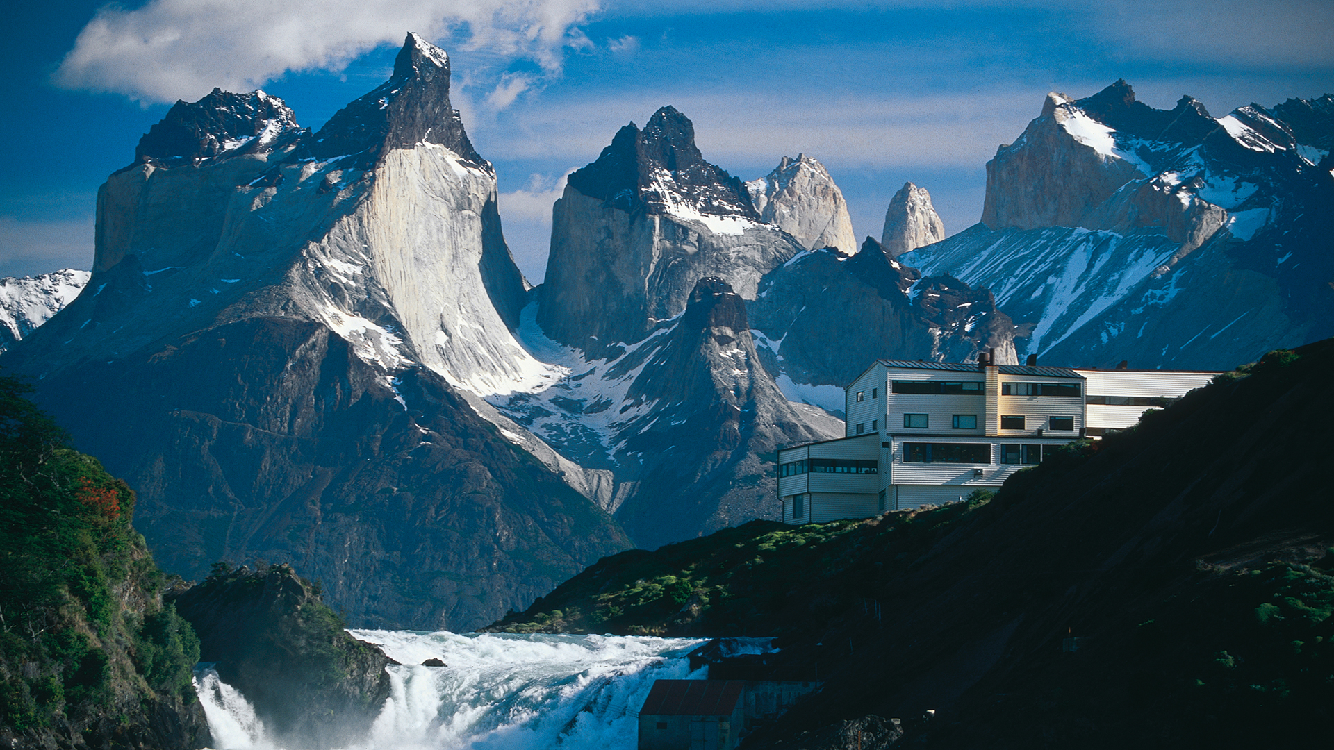 Hotel-Exterior-at-Explora-Patagonia